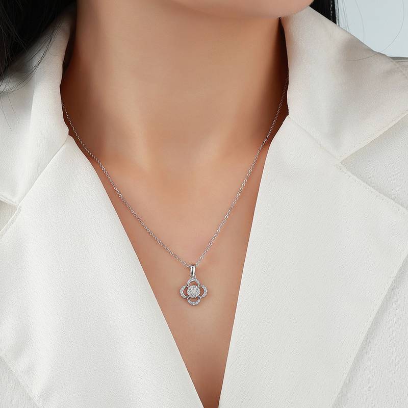 N52573-BMC款银镀18K白金莫桑钻四叶草项链0.23ct