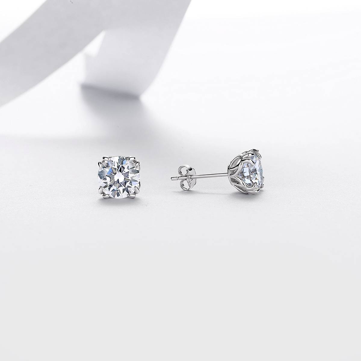 E52590-2ct-BMC款银镀18K白金圆形莫桑钻八爪镶闪耀耳钉2.0ct*2