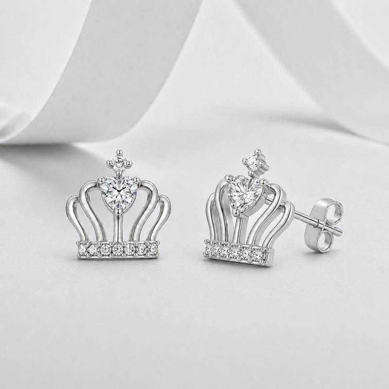 E12524-BMC款银镀18K白金心形莫桑钻童话皇冠耳钉0.95ct