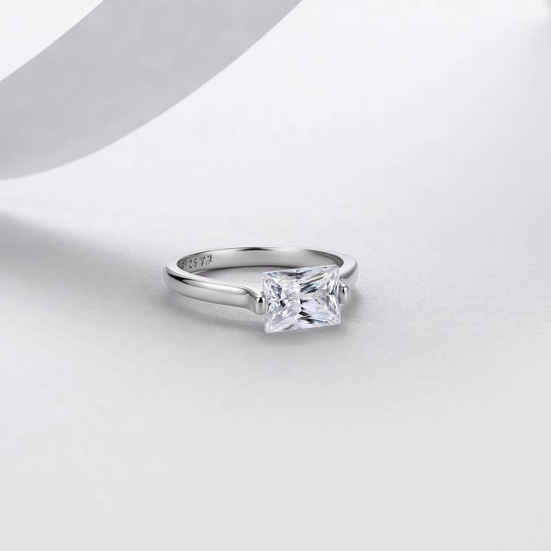 R52607-BMC款银镀18K白金雷迪恩形切割莫桑钻个性女戒主石8*6mm/2.0ct