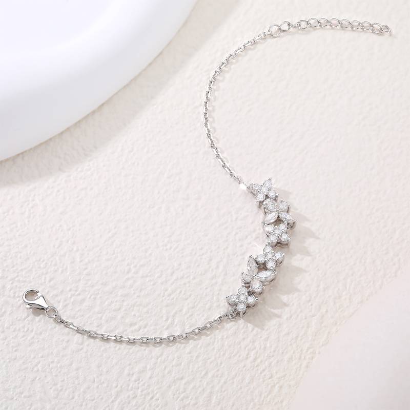 UCB0185-腕间碎钻蝶花镀18K白金培育彩宝MoissaniteBracelet9.2ct