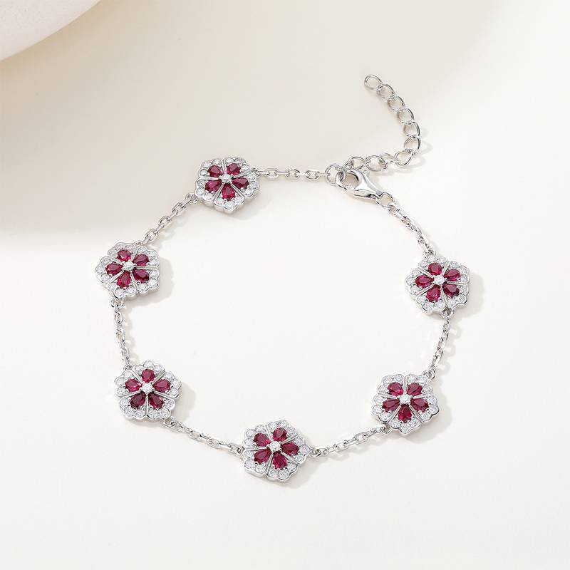 UCB0126-围镶水滴五瓣花款镀18K白金培育彩宝MoissaniteBracelet3.0ct