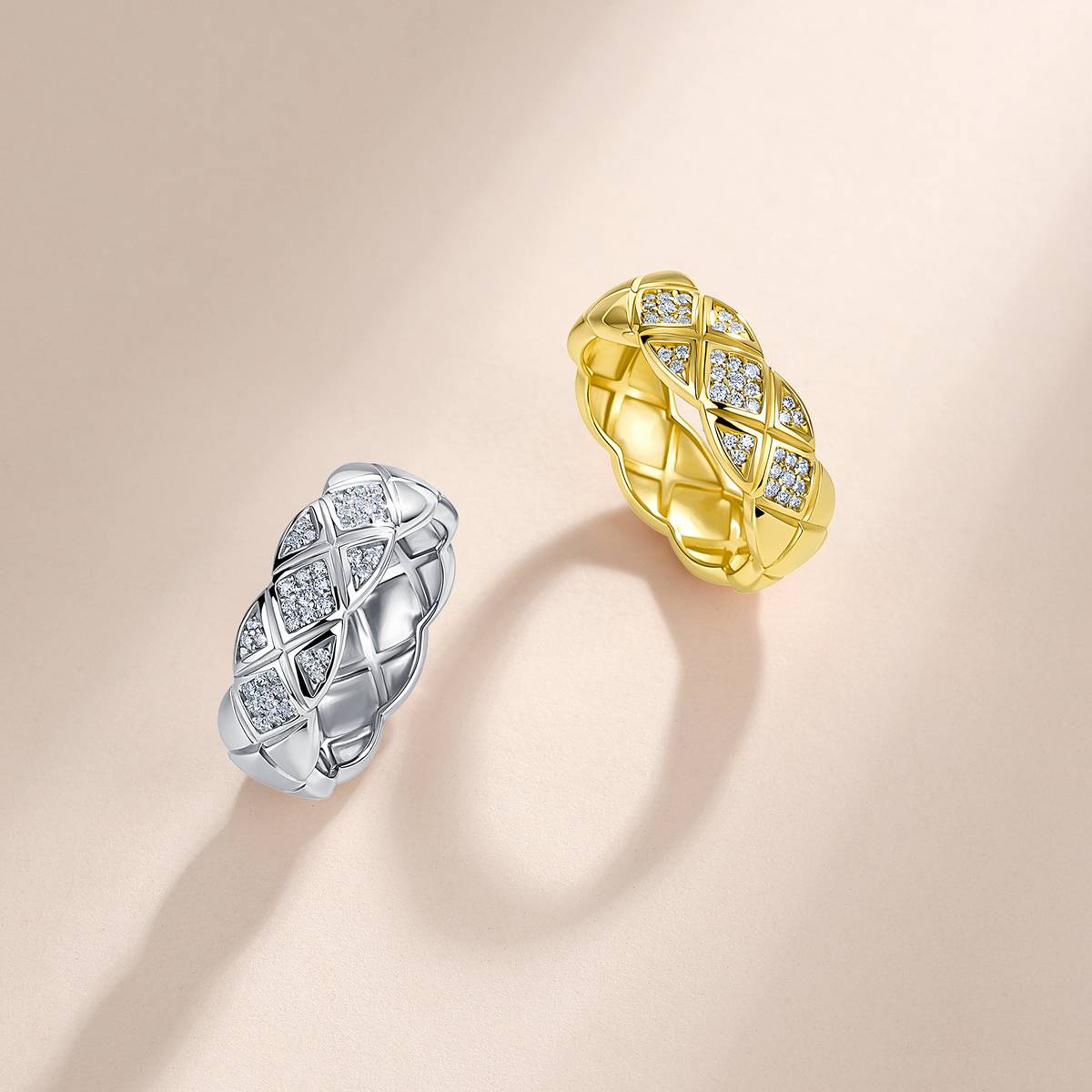 SR0737801款S925银镀18K金莫桑钻菱形格女戒0.22ct