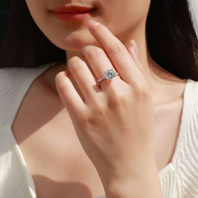 SR0649903款S925银镀18K金圆形莫桑钻奢华女戒主石9.0mm/3.0ct