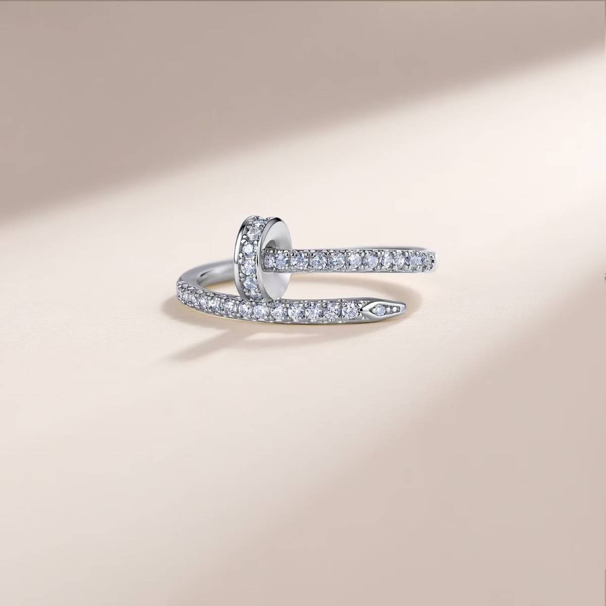 SR0346007款S925银镀18K金满镶莫桑钻个性钉子女戒0.5ct