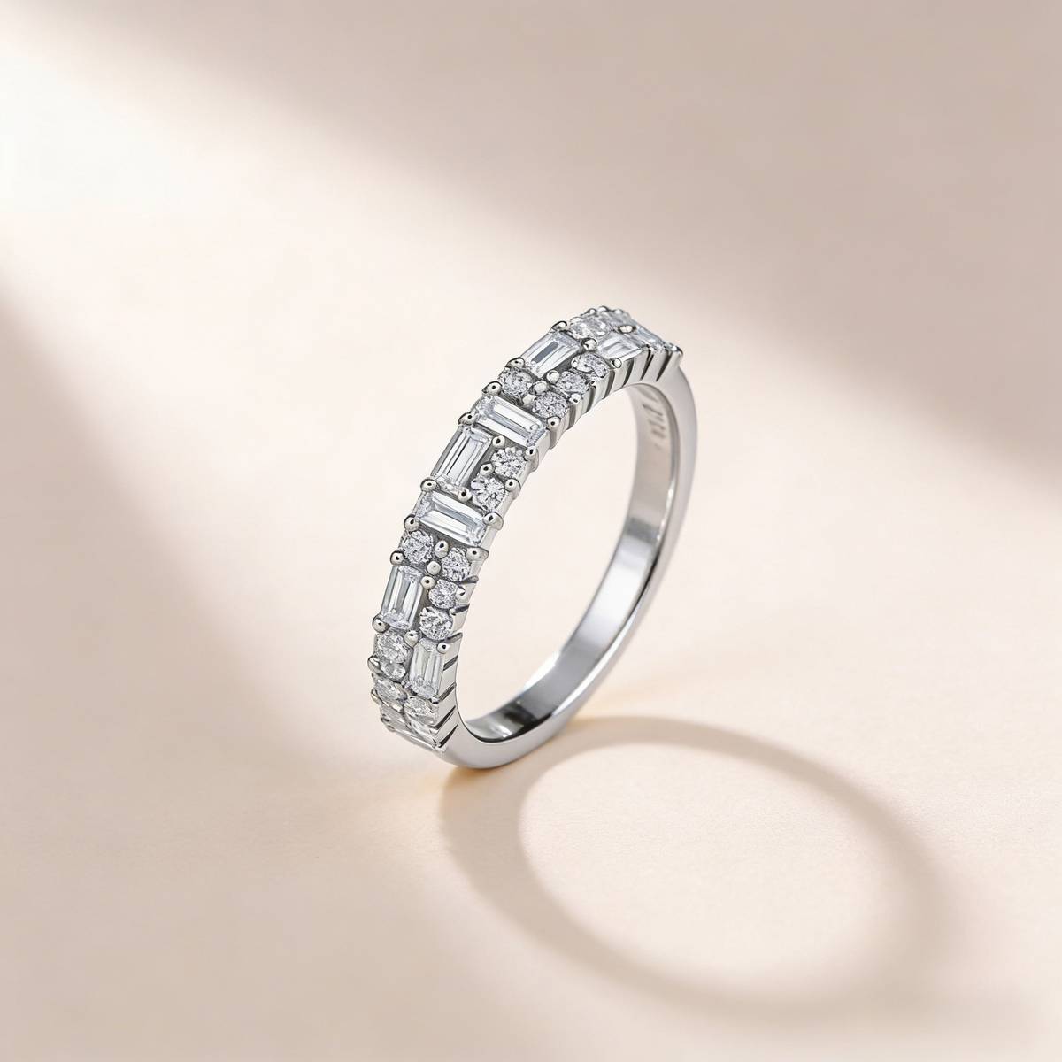 A43-BR0202603款S925银镀18K金长方形莫桑钻轻奢排戒1.0ct