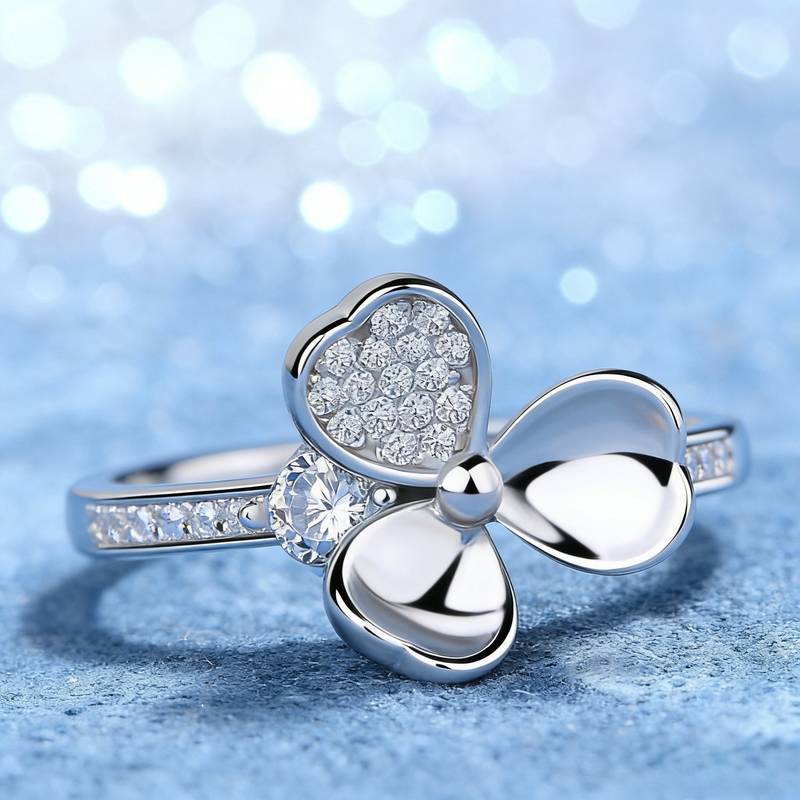 SR0552802款S925银镀18K金莫桑钻立体三叶草女戒0.37ct