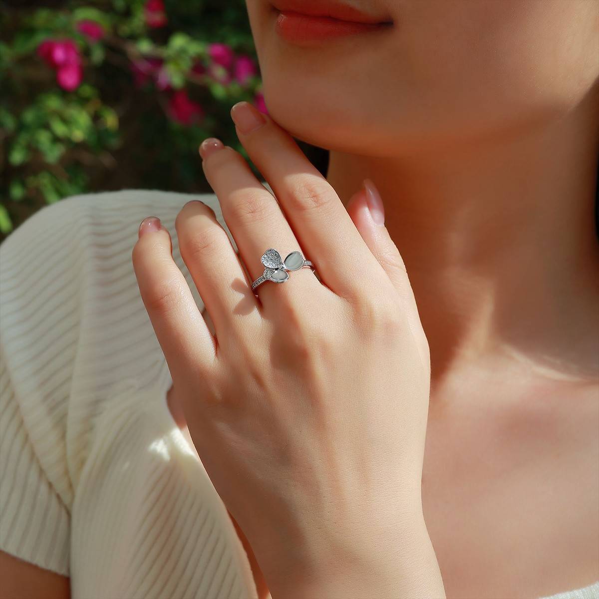 SR0552802款S925银镀18K金莫桑钻立体三叶草女戒0.37ct