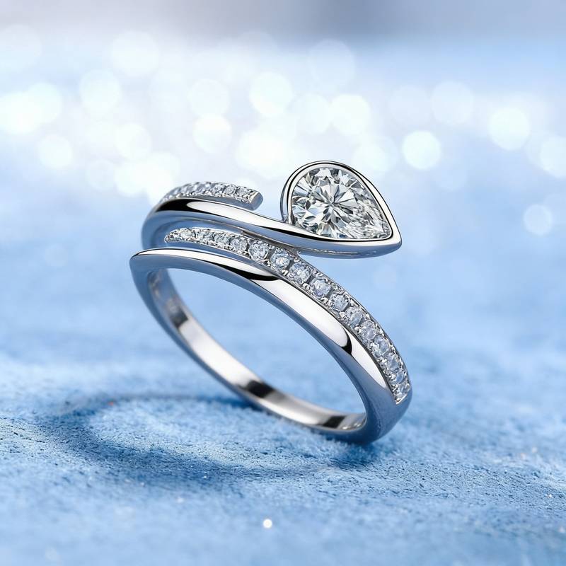 SR0490914款S925银镀18K金梨形莫桑钻轻奢女戒1.0ct