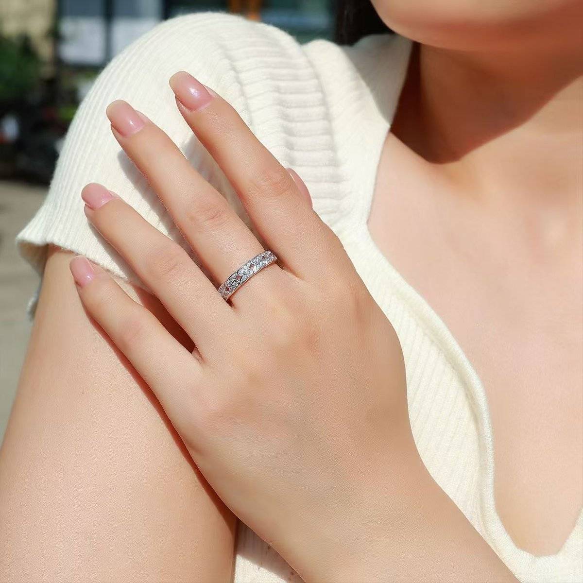 SR0357002款S925银镀18K金莫桑钻链扣女戒0.67ct