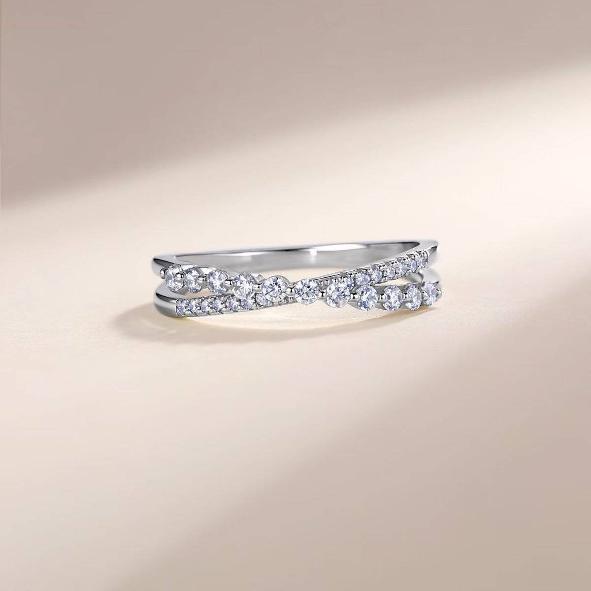 SR0486103款S925银镀18K金满镶莫桑钻双交臂排戒0.3ct