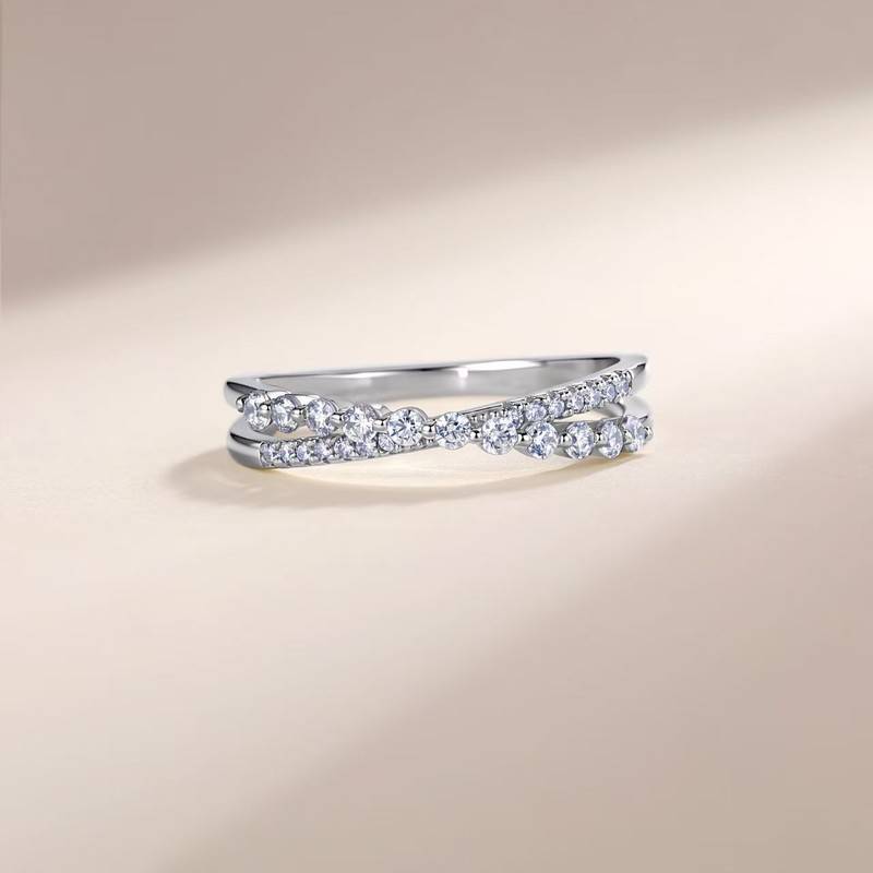 SR0486103款S925银镀18K金满镶莫桑钻双交臂排戒0.3ct
