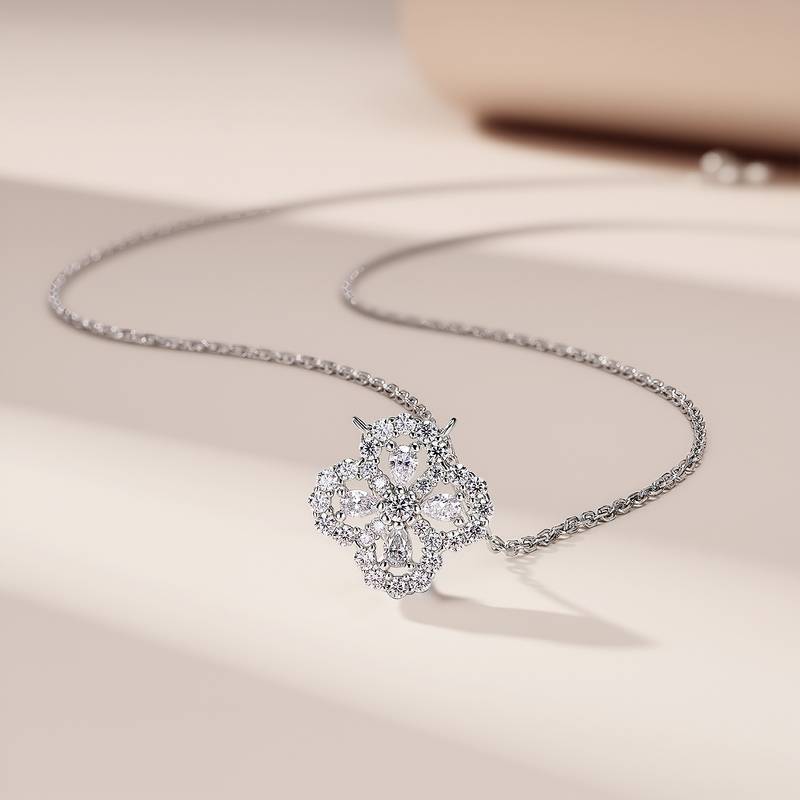 SN0222002款S925银镀18K金满镶莫桑钻四叶草项链0.48ct