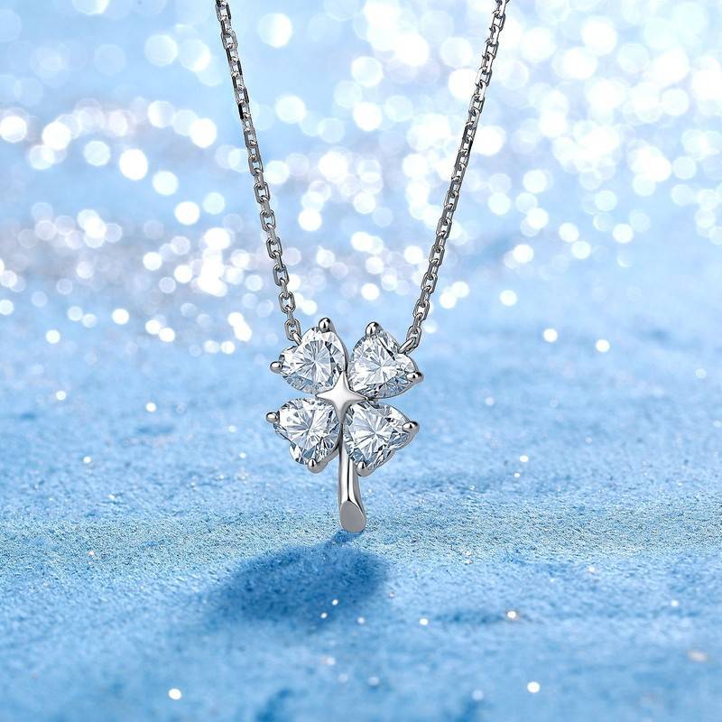 SP0564001款S925银镀18K金心形莫桑钻四叶草项链2.0ct