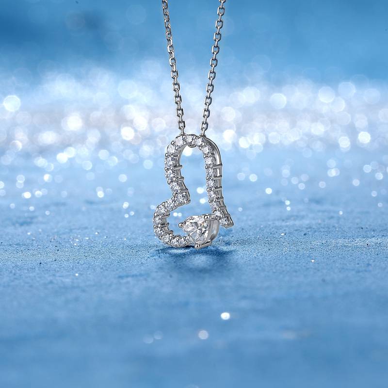 SN0242303款S925银镀18K金心形莫桑钻轻奢项链1.1ct