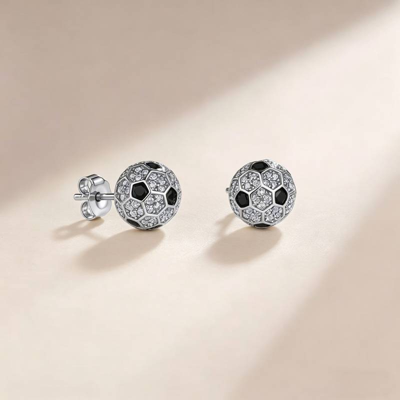 SE0854701款S925银镀18K金莫桑钻足球耳环1.2ct