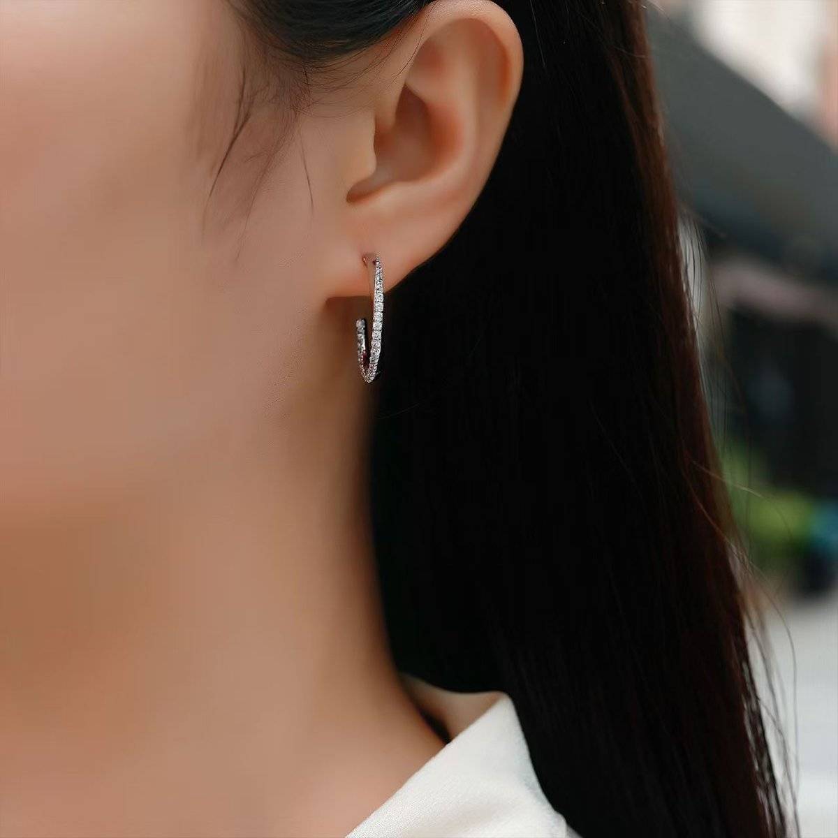 SE0384904款S925银镀18K金莫桑钻乌斯莫比环耳环0.9ct