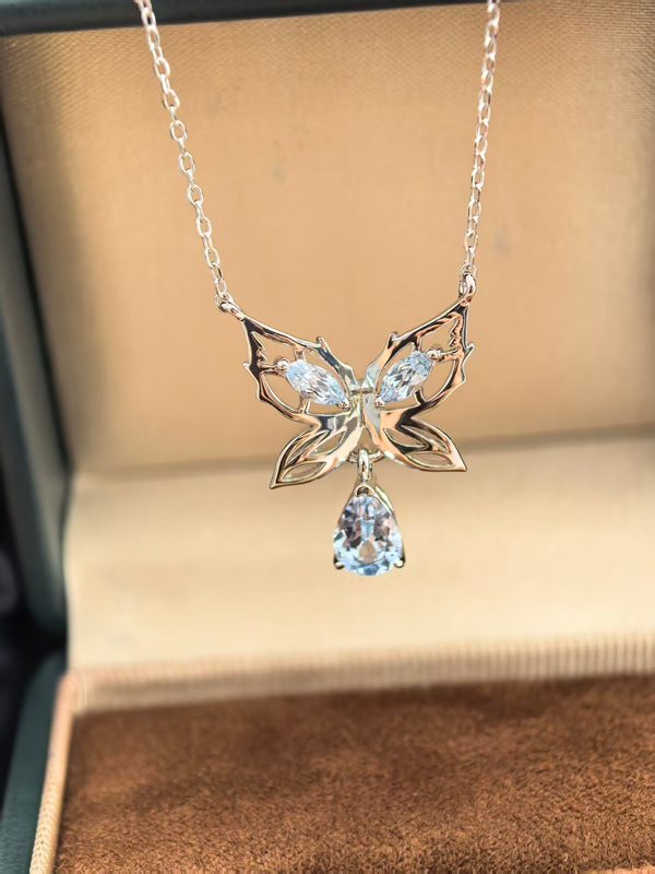 LCB7001银镀18K白金培育海蓝宝蝴蝶项链主石7*5mm/0.8ct
