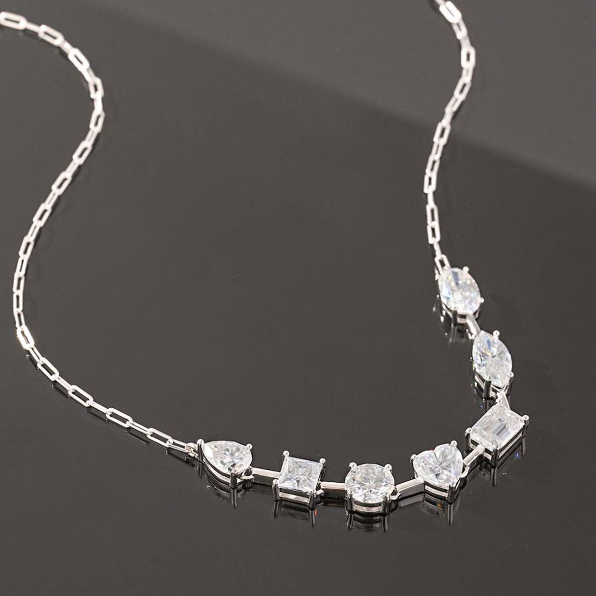 MP0078款S925银镀18K白金多形莫桑钻微笑项链6.8ct