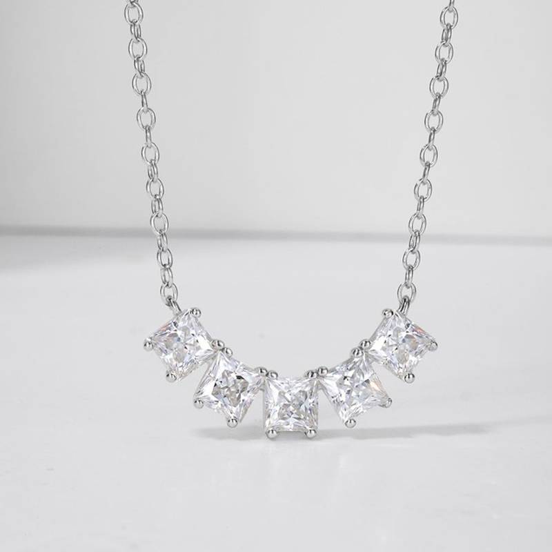 MP0141款S925银镀18K白金五颗公主方钻莫桑钻微笑项链2.0ct