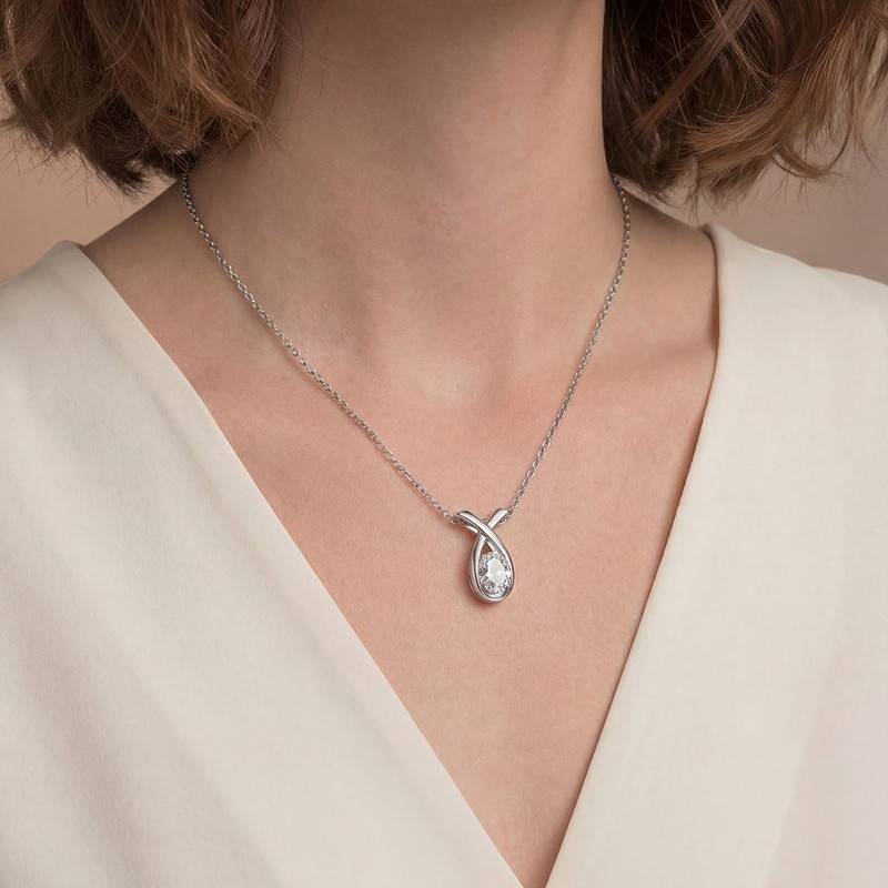MP0118款S925银镀18K白金蛋形莫桑钻交织项链1.0ct