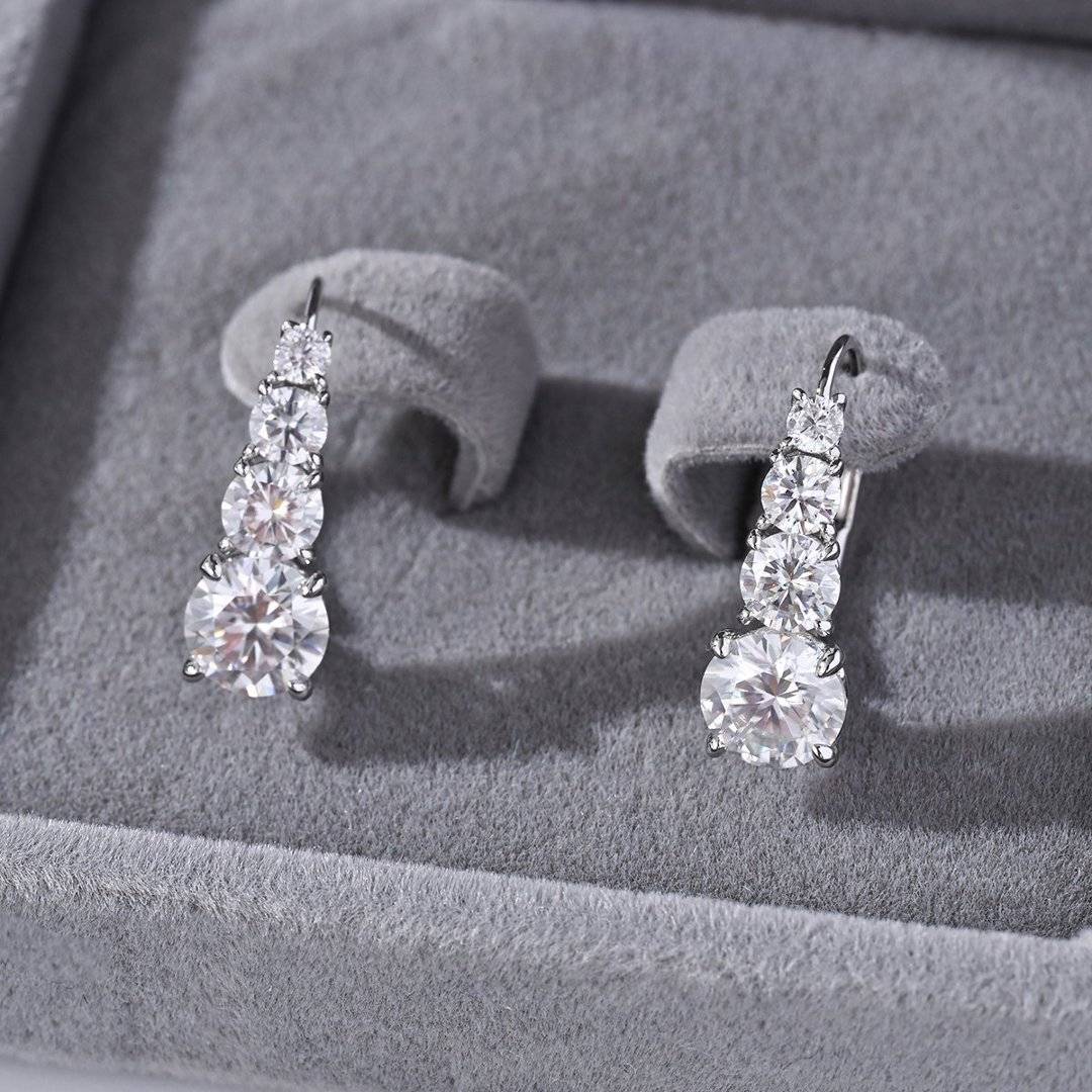 ME0057款S925银镀18K白金星河渐变四钻莫桑钻耳环3.32ct