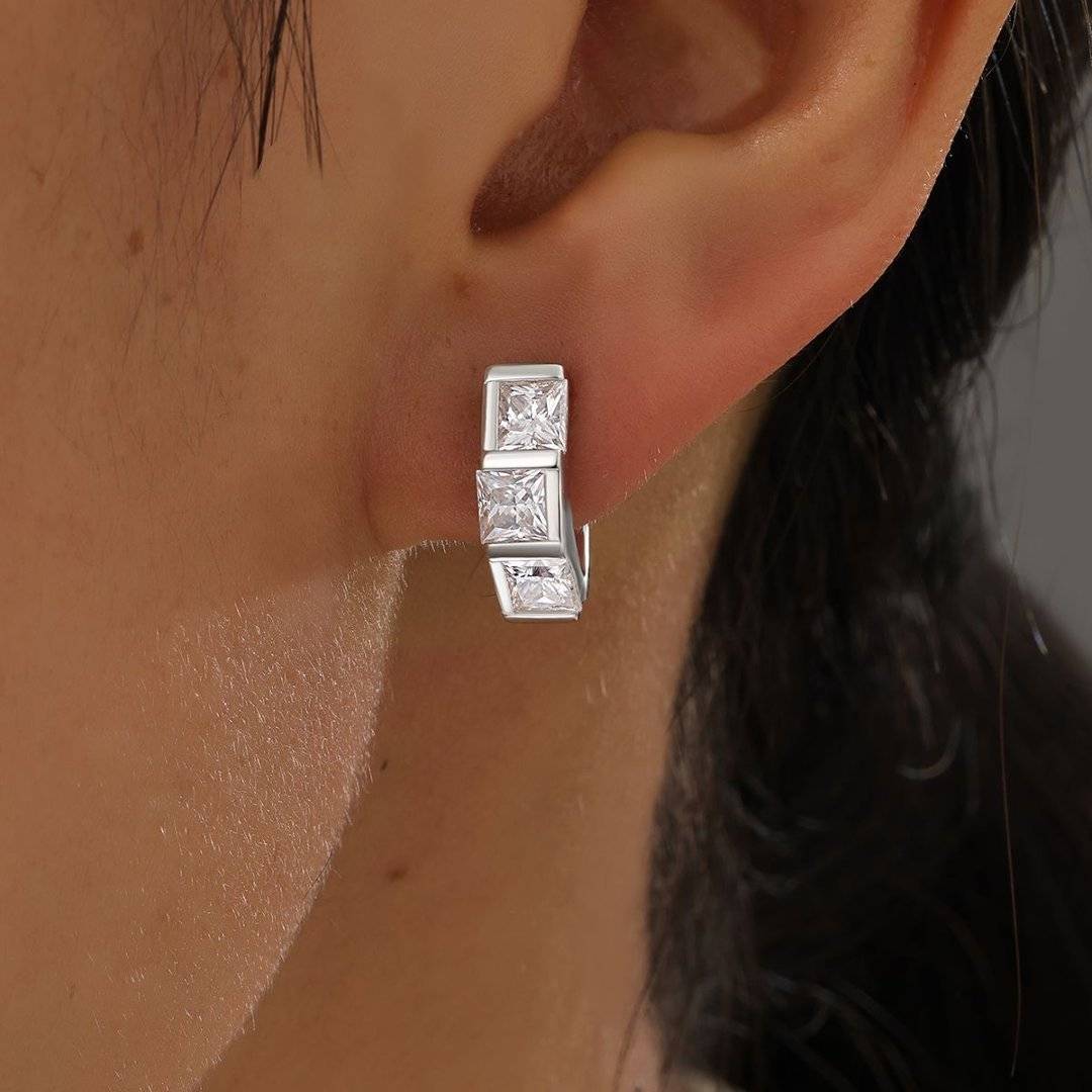ME0065款S925银镀18K白金公主方莫桑钻耳环2.4ct
