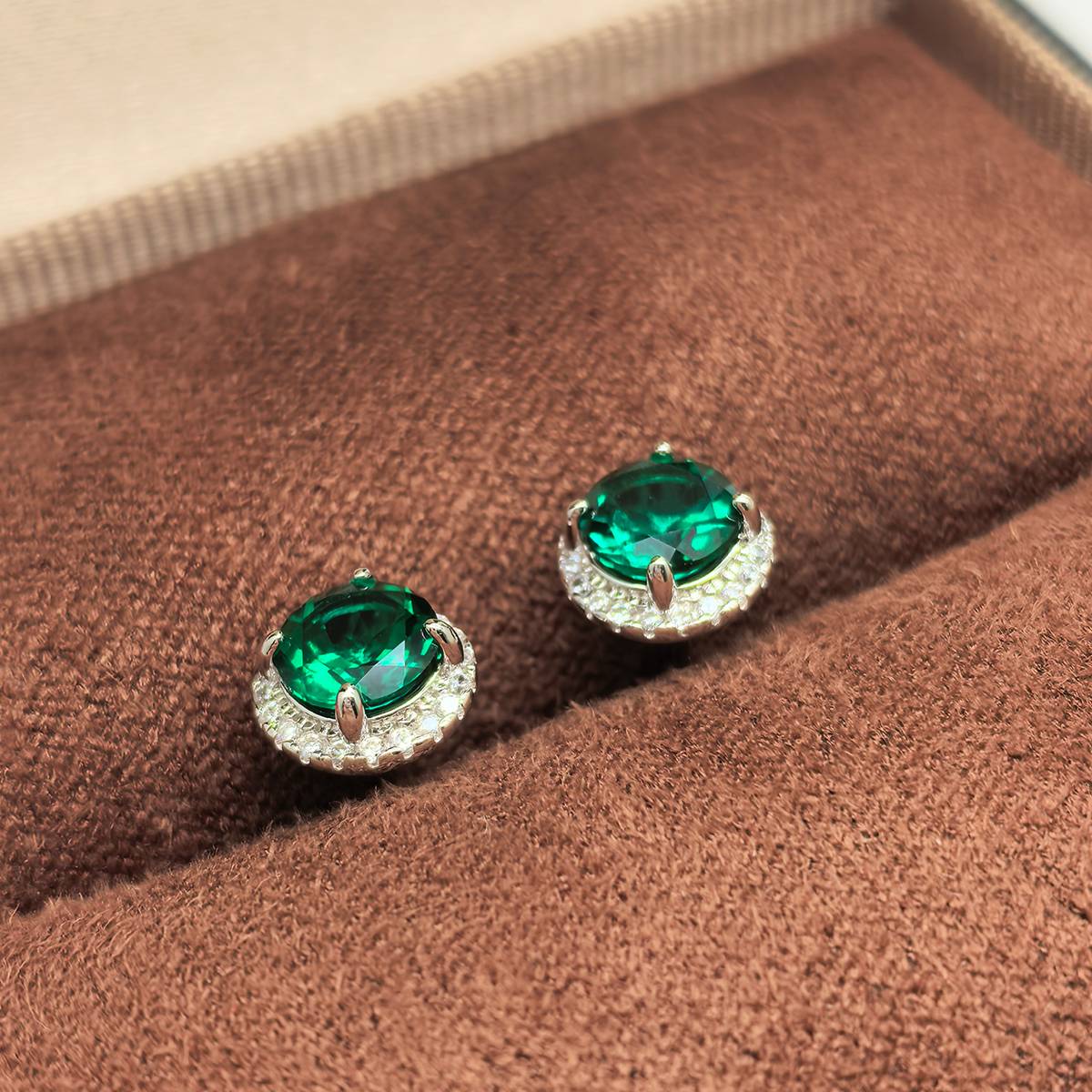 35S S925 silver plated 18White Gold Round cultivated Emerald earrings 0.5ct * 2