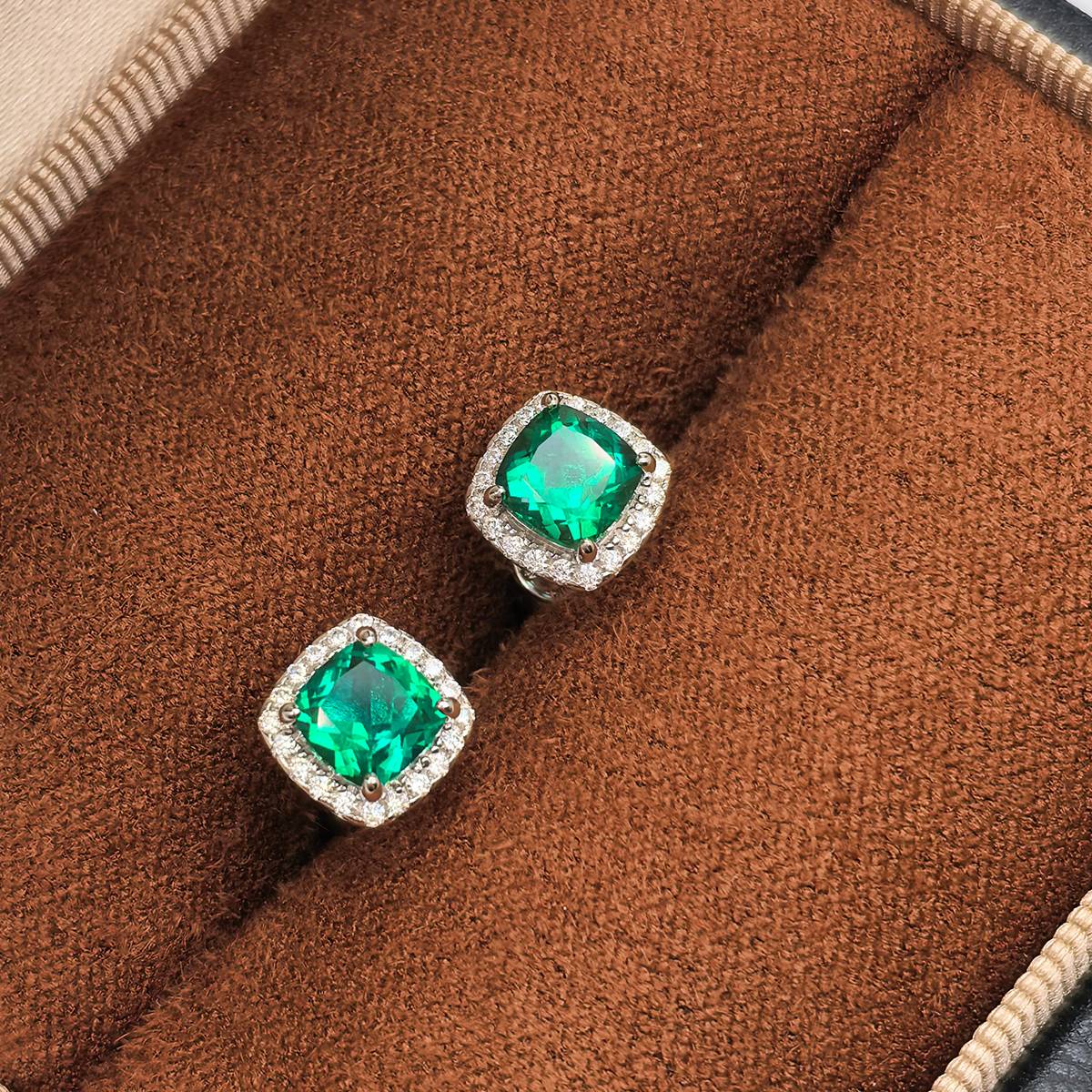 36S S925 silver plated 18White Gold Cushion cultivated Emerald earrings 0.5ct * 2
