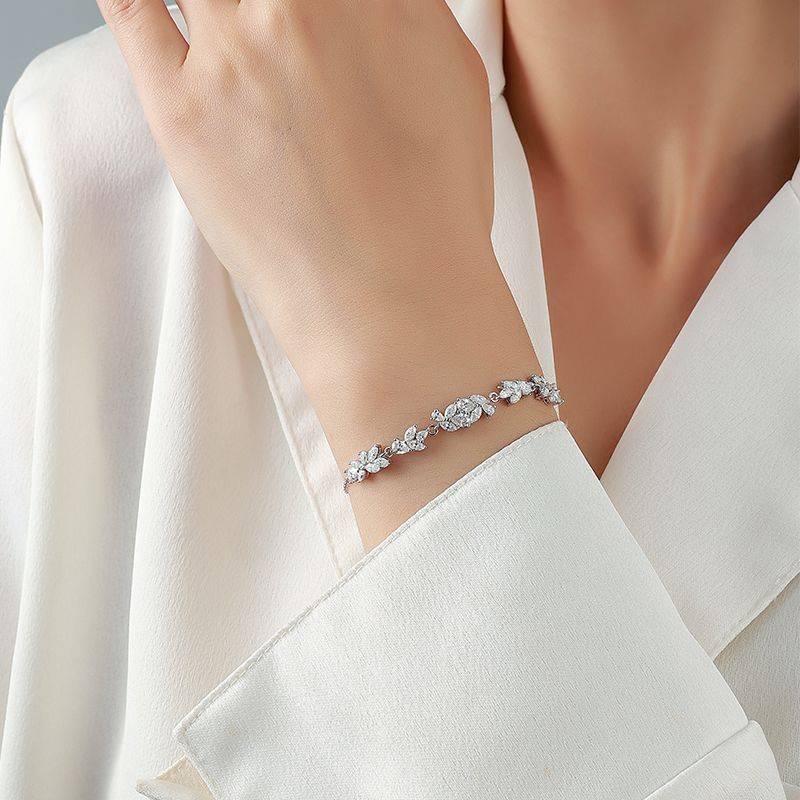 B52612 S925 Silver 18White Gold Multi Form Moissanite Wisteria Flower Bracelet 4.1ct