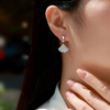 SE0338903款S925银镀18K金圆形莫桑钻银杏叶耳钉1.3ct 5