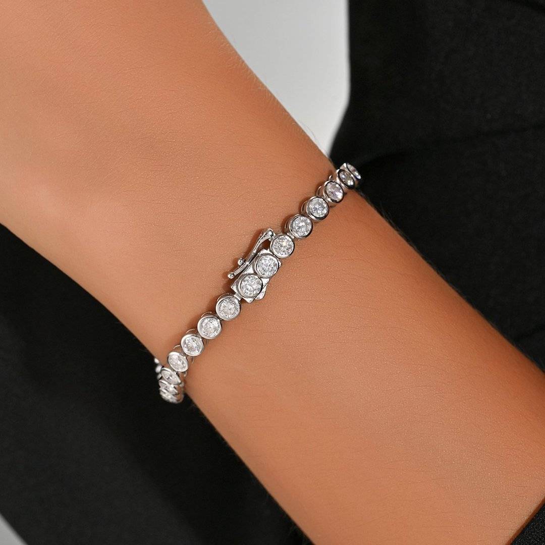 MB0036 S925 Silver Plated 18White Gold Round CutMoissaniteBezel Setting Bracelet 2.7ct