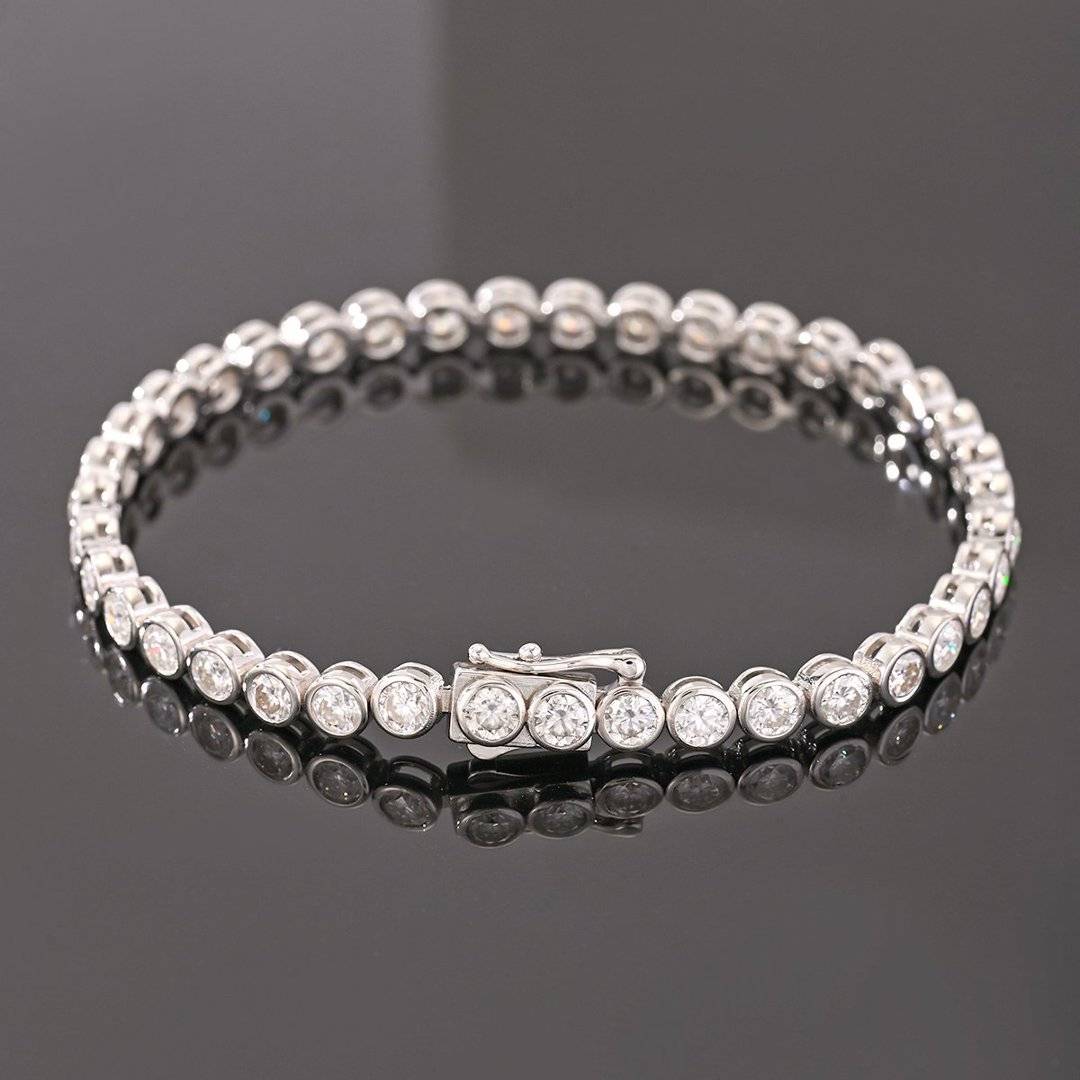 MB0036 S925 Silver Plated 18White Gold Round CutMoissaniteBezel Setting Bracelet 2.7ct