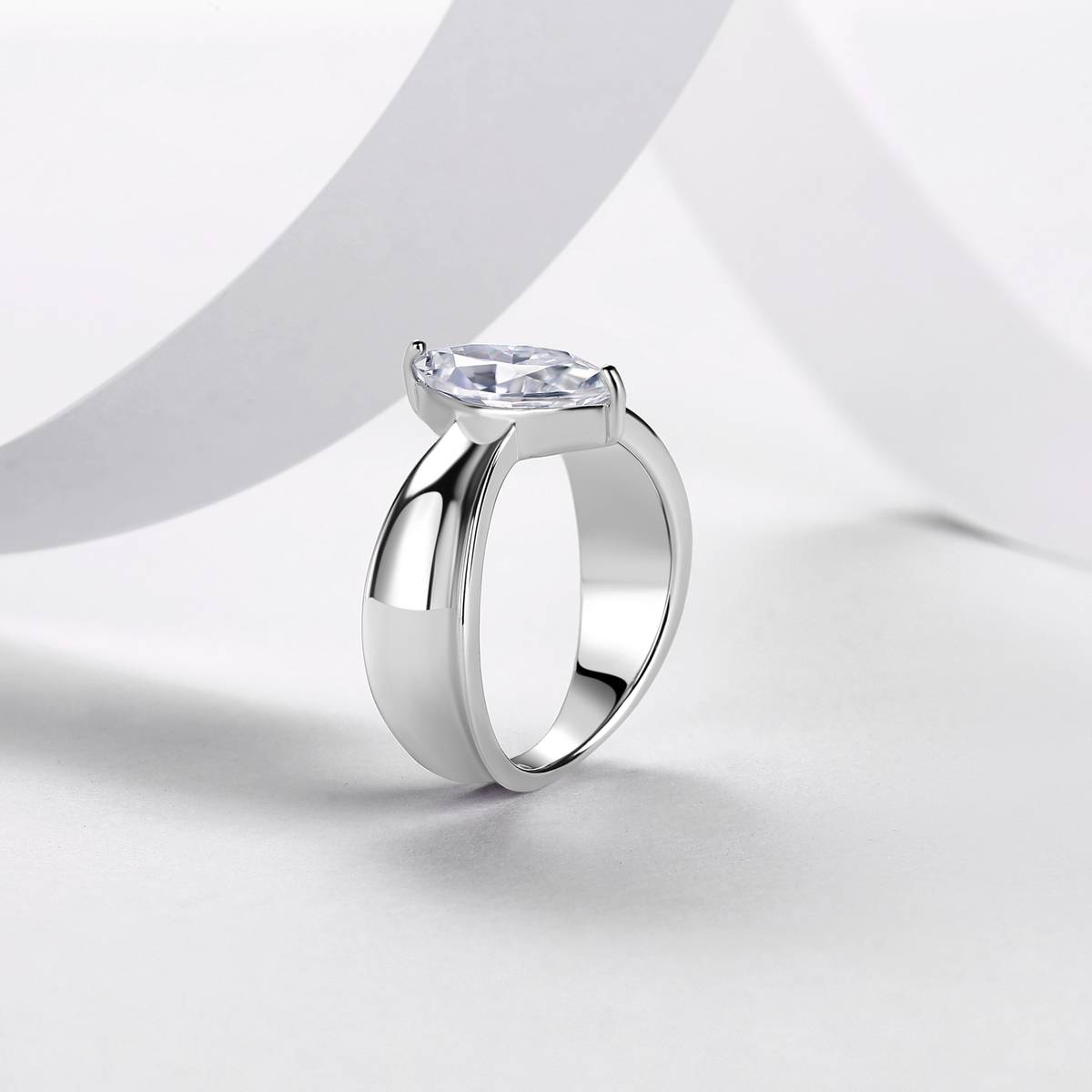 R55135-BMC款S925银镀18K白金马眼形莫桑钻个性张扬订婚戒指3.0ct