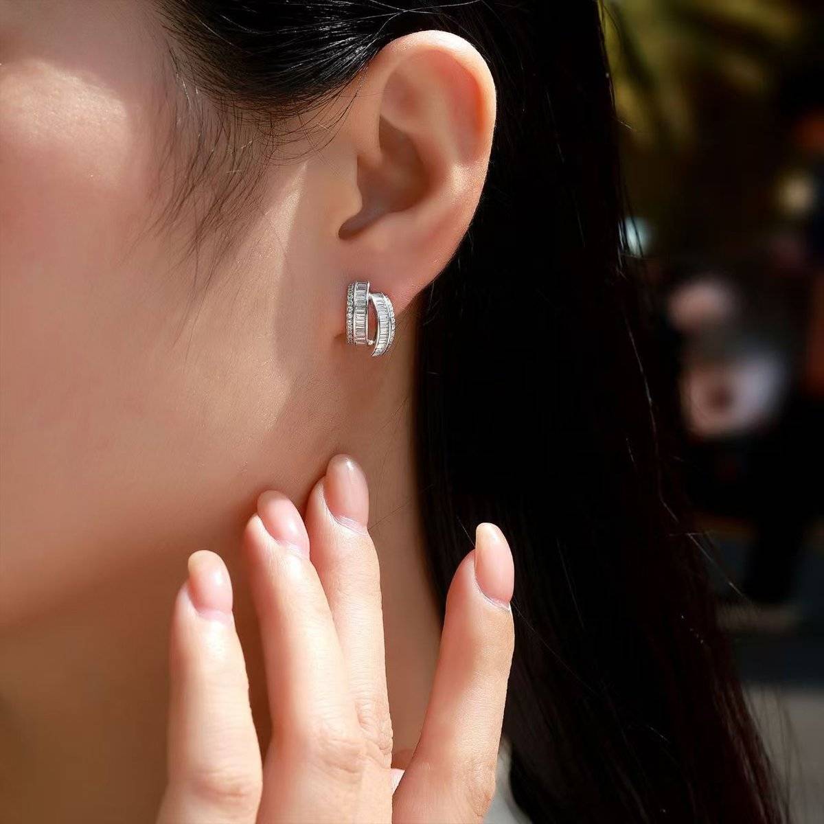 SE0528607款S925银镀18K金直方莫桑钻双层弧形耳钉1.0ct