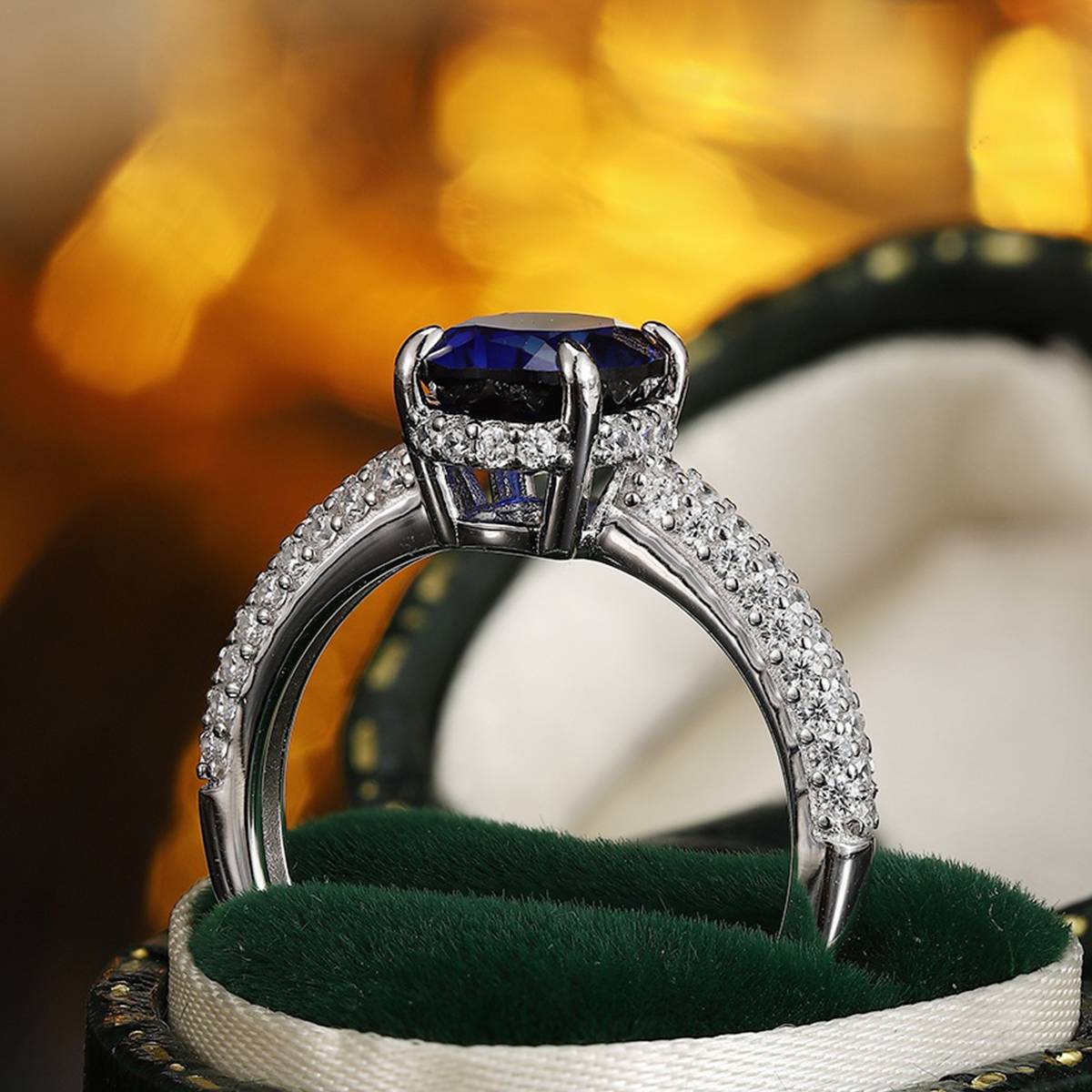 R2187款S925银镀18K白金蛋形培育彩宝订婚戒指2.6ct