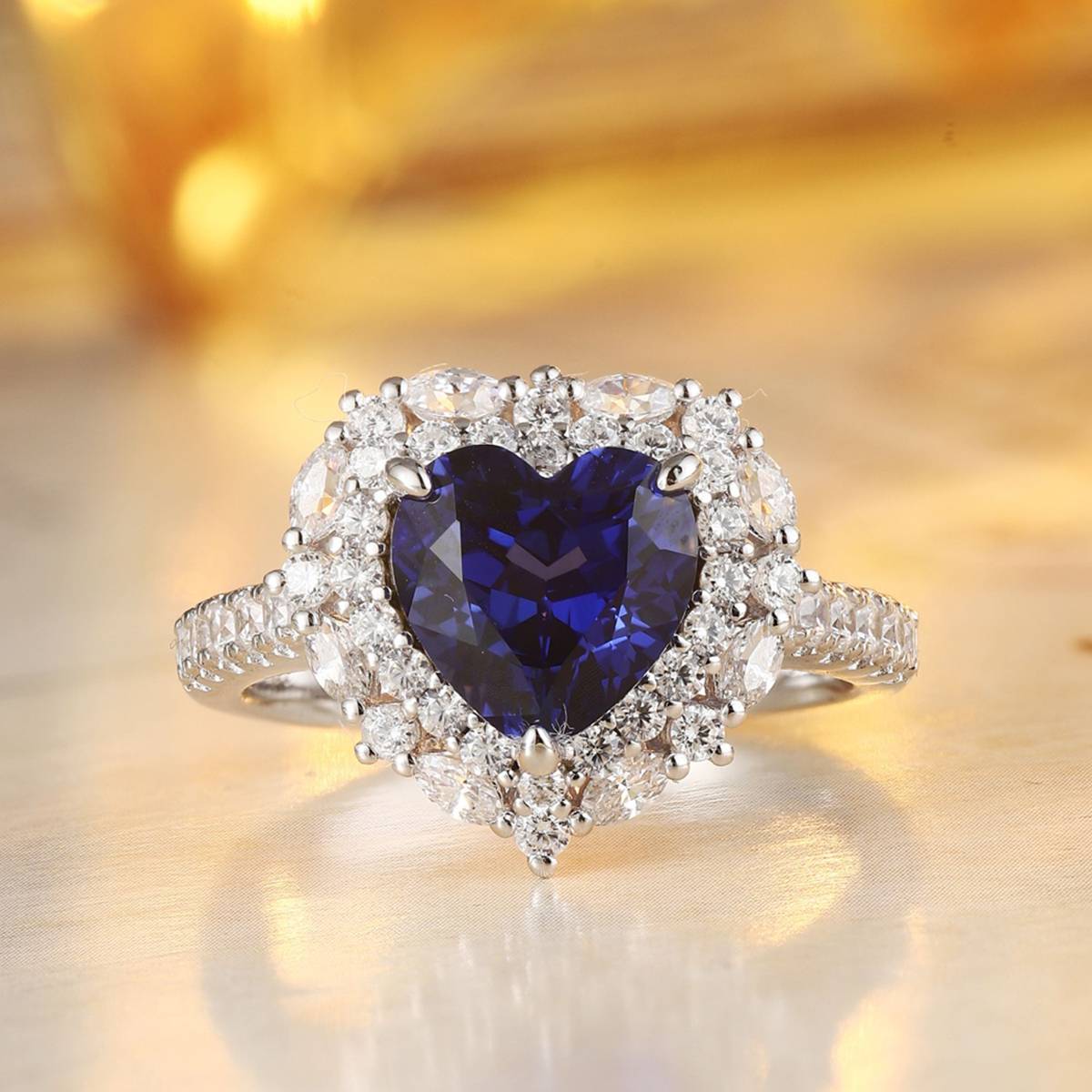 R1526款S925银镀18K白金心形培育彩宝订婚戒指2.65ct