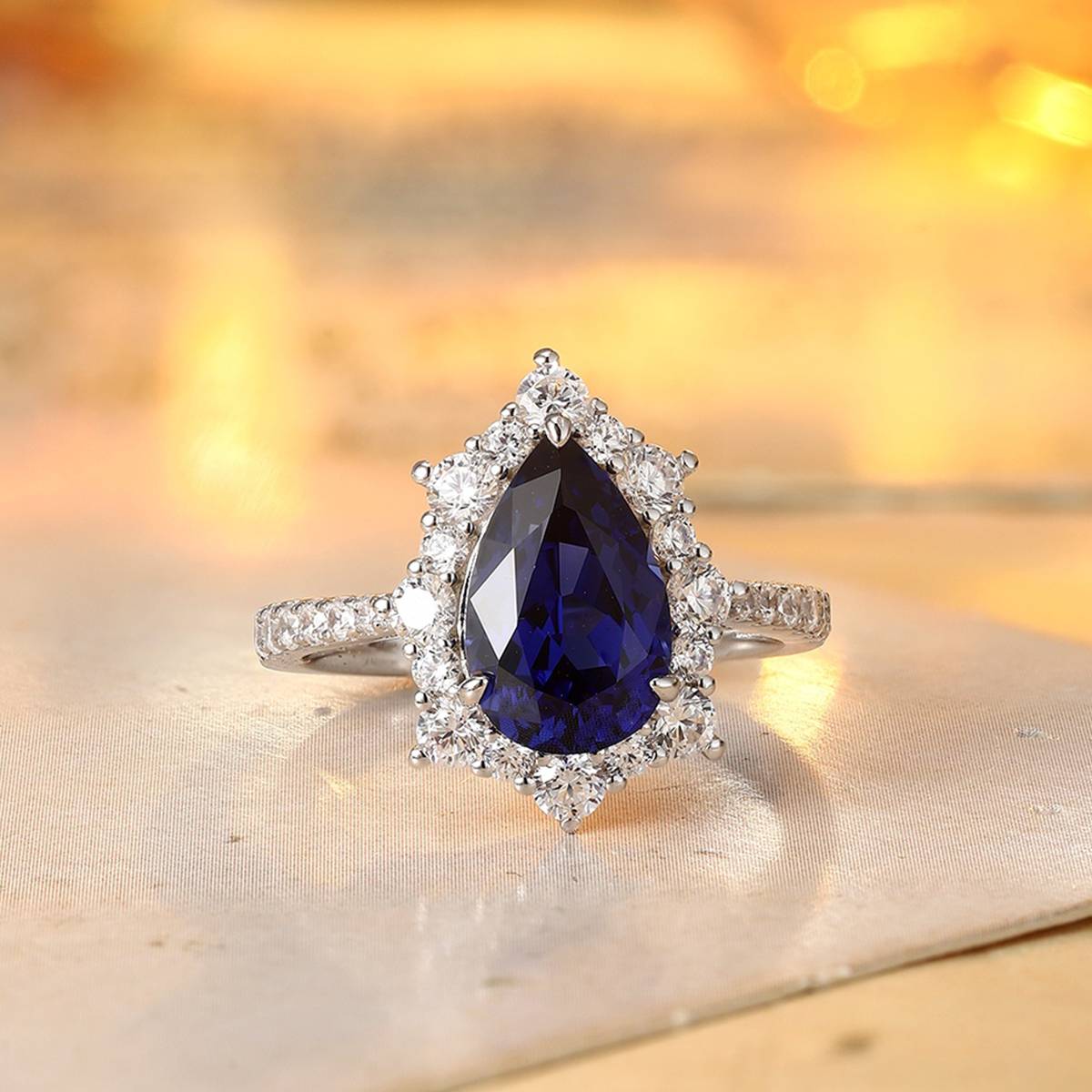R1522款S925银镀18K白金梨形培育彩宝订婚戒指2.97ct