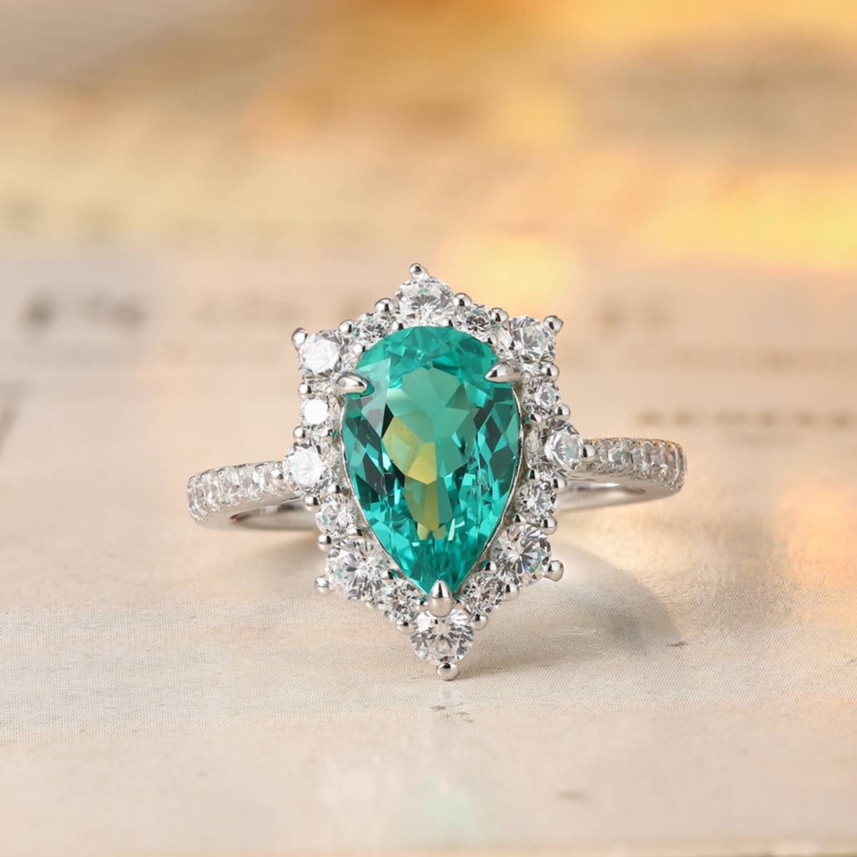 R1522款S925银镀18K白金梨形培育彩宝订婚戒指2.97ct