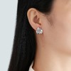 SE0765103款S925银镀18K金莫桑钻三叶花耳钉0.14ct 5